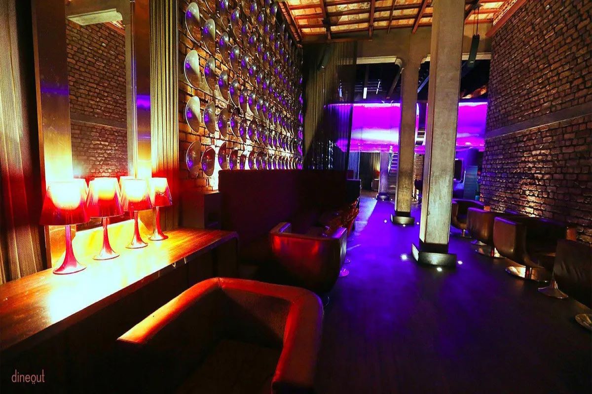 Farm House, Gurgaon - Reiz lighting project